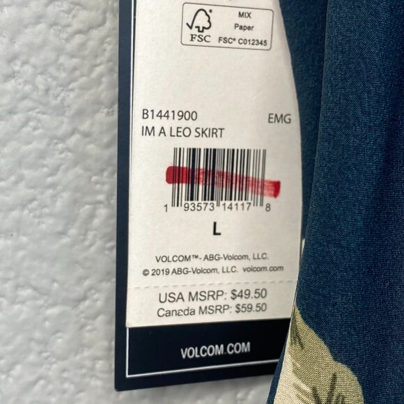 Volcom Floral Skirt - Picture 2 of 3